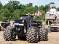 outlaw-monster-trucks-drags
