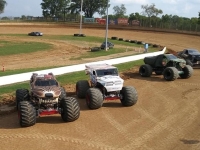 4-trucks-pit-party-2